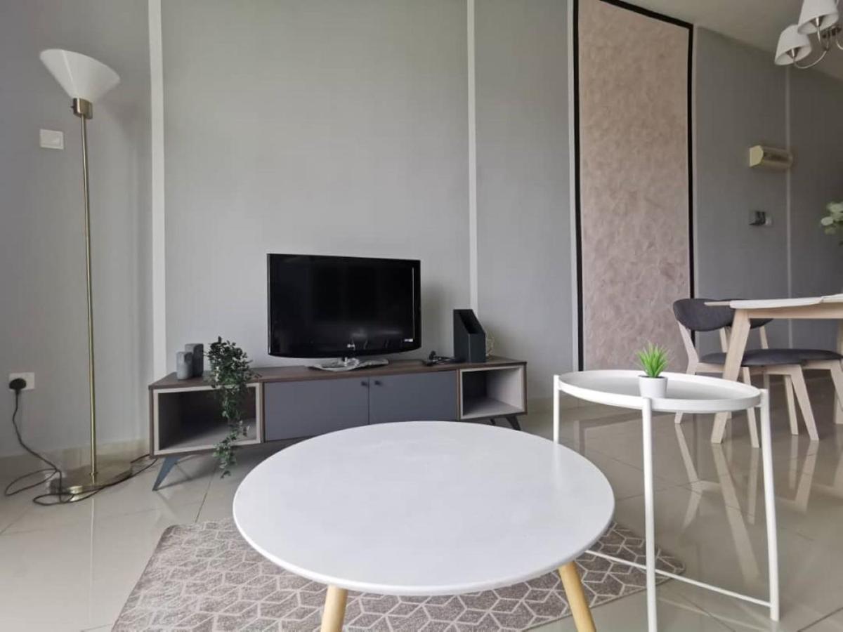 11-Modern Homestay Palazio Lake View Mount Austin Palazio Near Aeon Themepark Toppen Ikea ยะโฮร์บาห์รู ภายนอก รูปภาพ